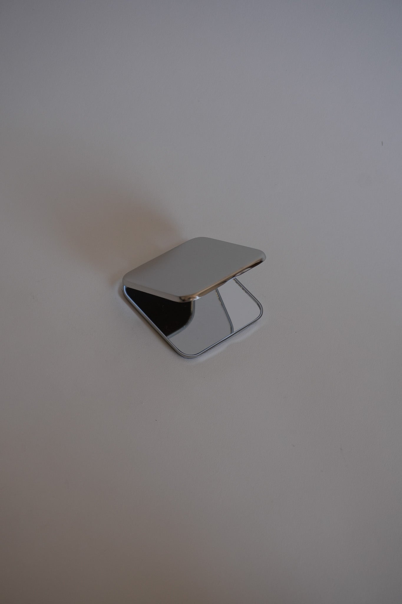 COMPACT MIRROR
